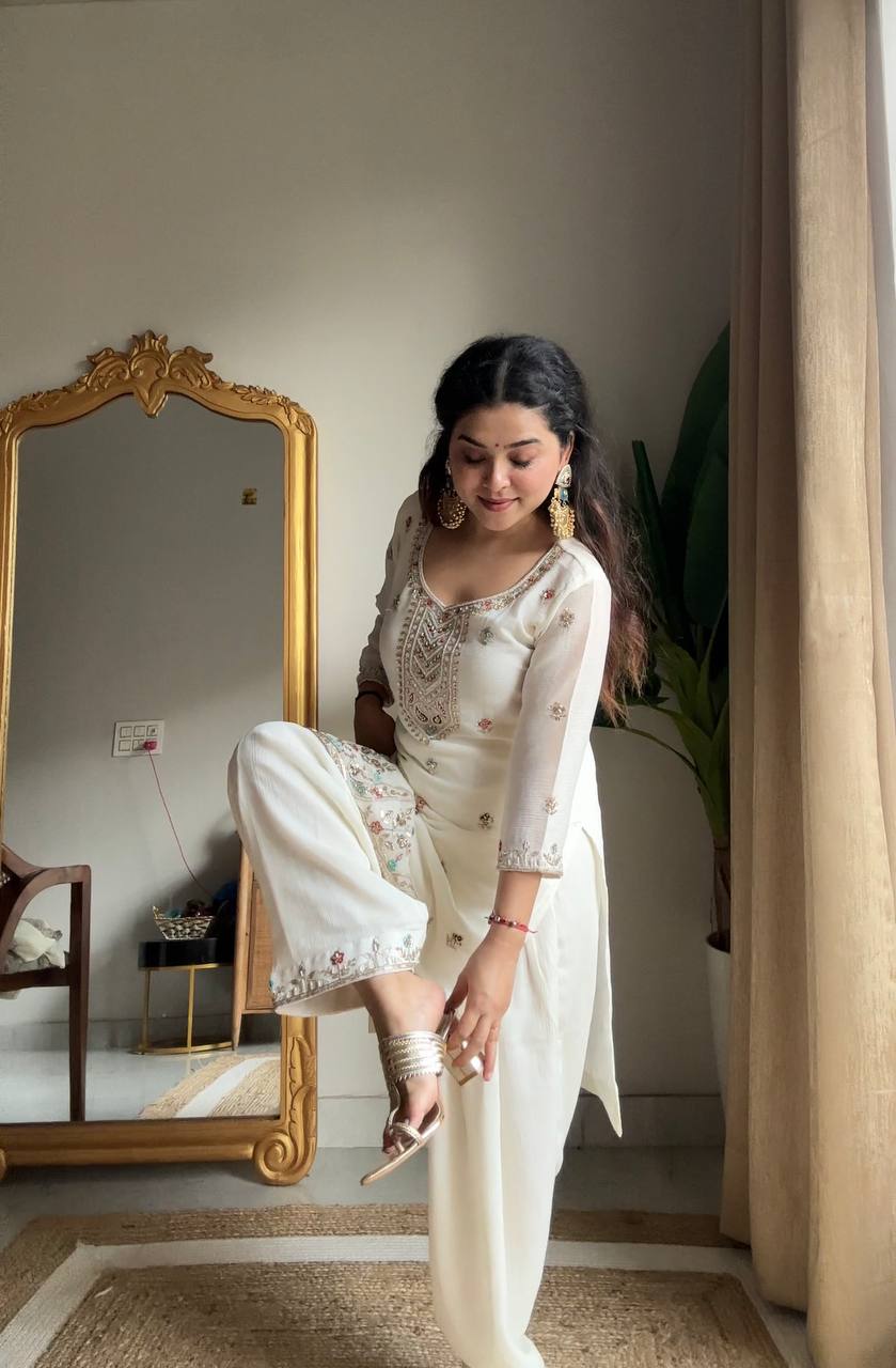 Elegant White Ethnic Kurta Set