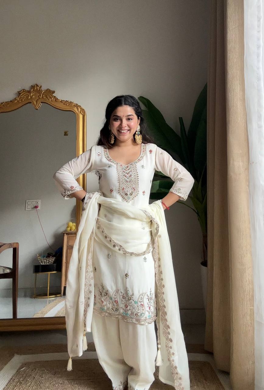 Elegant White Ethnic Kurta Set